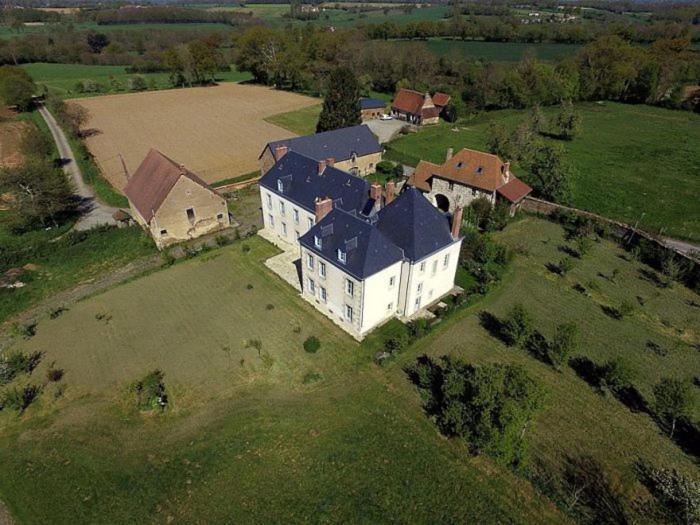 Chateau De Linard Bed & Breakfast Exterior photo